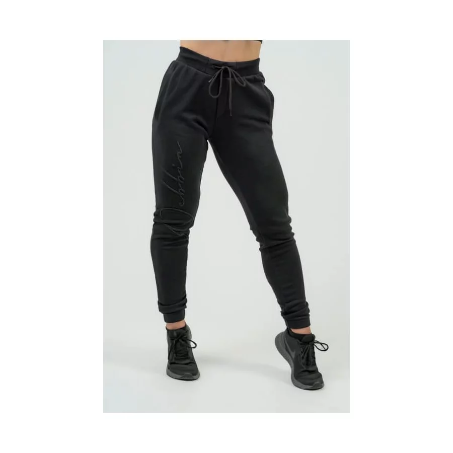 846_black_02