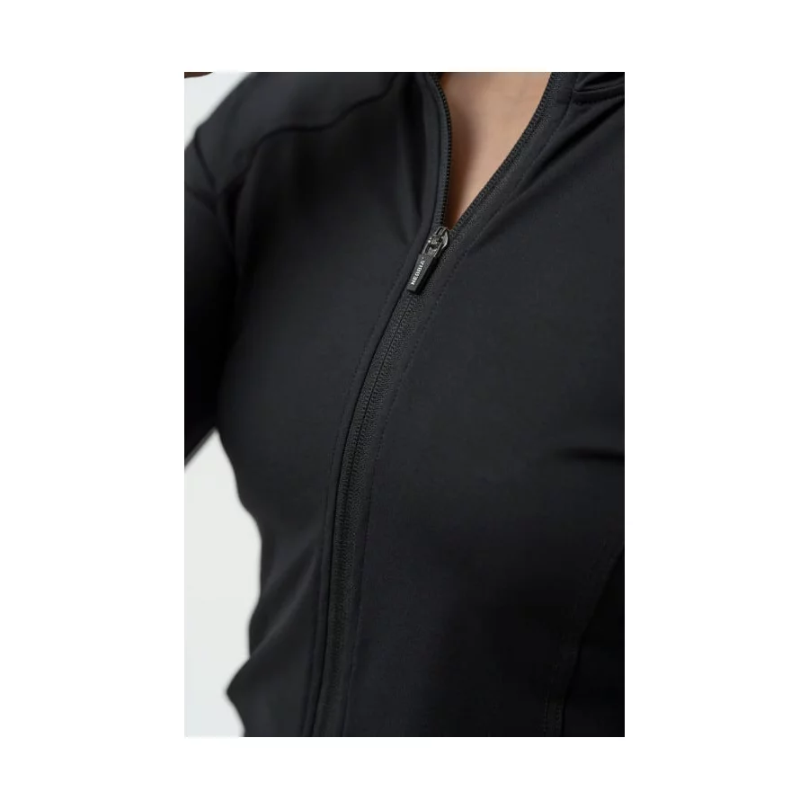 833_black_04