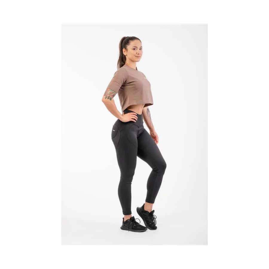 587_black_600_brown_01